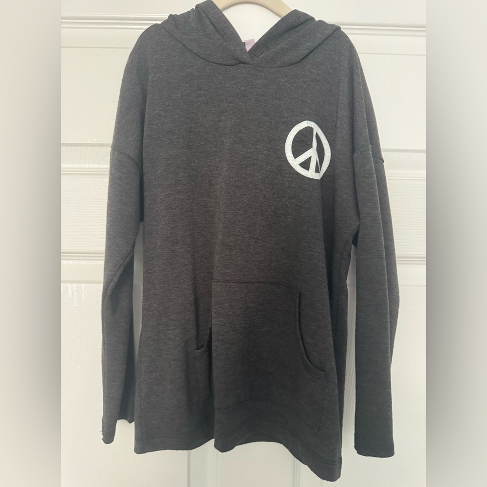 ✨2/$20✨- Gray Hoodie with Peace Sign